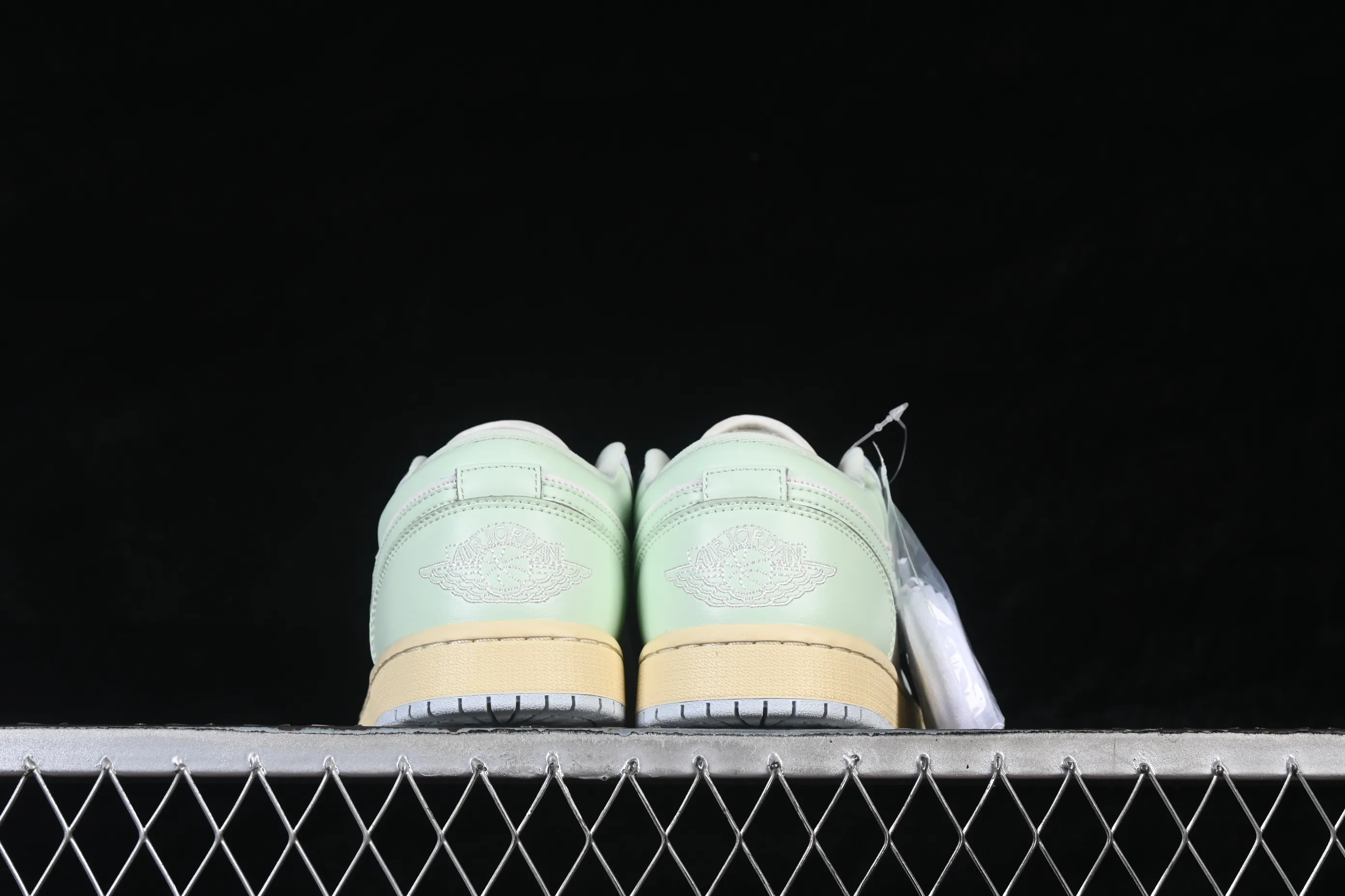 All categories Air Jordan Jordan series basketball shoes Air Jordan 1 Low Air Jordan 1 Low AJ1 Joe 1 light blue color matching low-top cultural casual sneakers DC0774-108